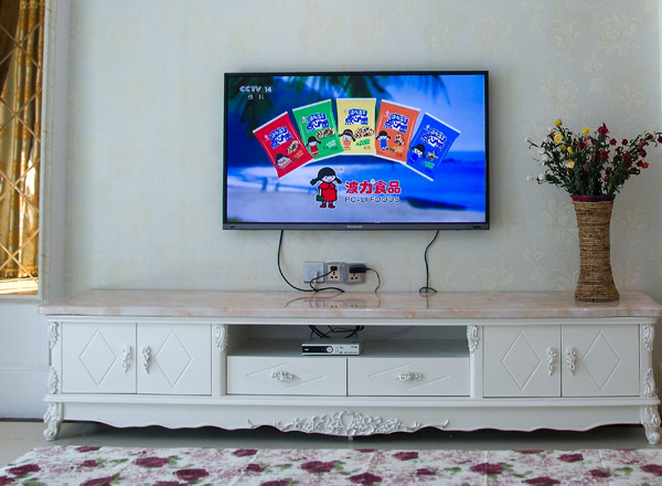 免漆板电视柜图片