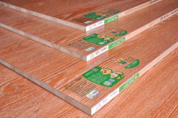 生态板和实木板做的家具哪种好